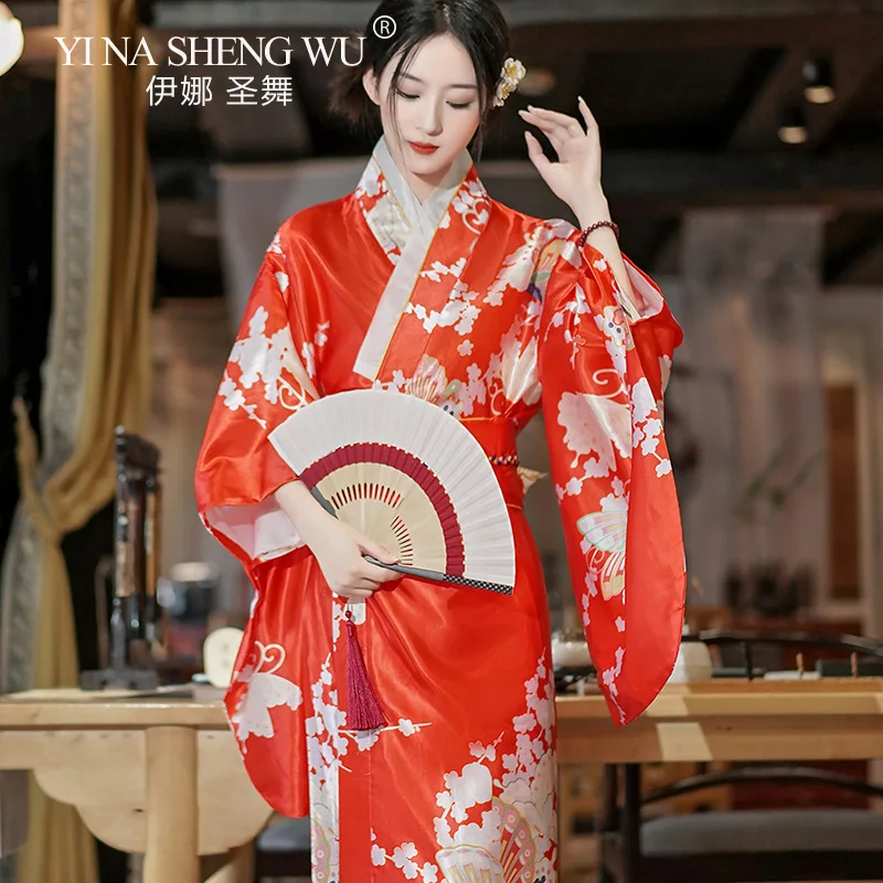 Fotografi Fashion - Kimono Wanita Tradisional Jepang Yukata Haori